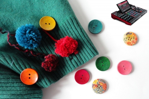 Cs. K&aacute;d&aacute;r P&eacute;ter - XXI. sz&aacute;zadi Diszk&oacute;nika, 243. mint&aacute;zott p&aacute;rnagombok