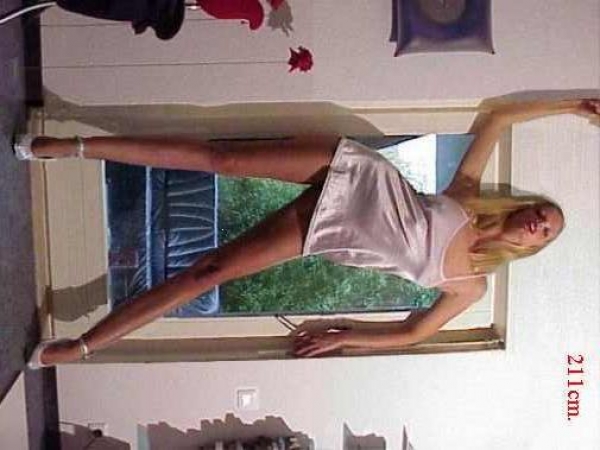 Cs.K&aacute;d&aacute;r P&eacute;ter - XXI. sz&aacute;zadi Diszk&oacute;nika, 38. A k&uuml;sz&ouml;btől a plafonig