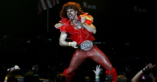 Cs. K&aacute;d&aacute;r P&eacute;ter - XXI. sz&aacute;zadi diszk&oacute;nika, 288. Git&aacute;rszerű k&eacute;pződm&eacute;nyek