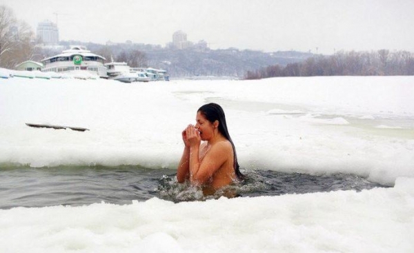 Cs.K&aacute;d&aacute;r P&eacute;ter - XXI. sz&aacute;zadi Diszk&oacute;nika, 39. A L&Eacute;K