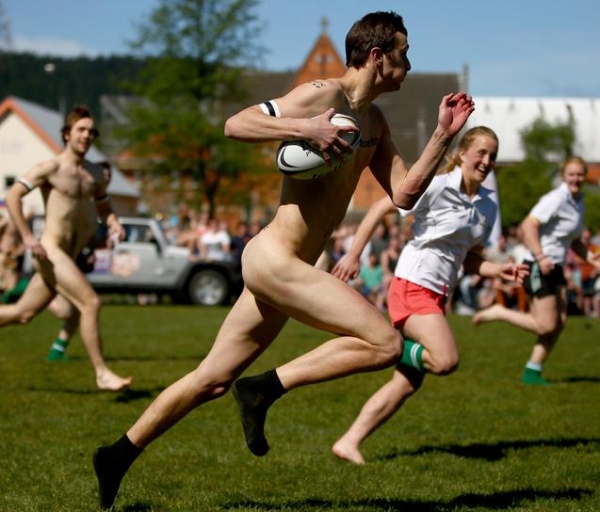 Cs.K&aacute;d&aacute;r P&eacute;ter - XXI. sz&aacute;zadi Diszk&oacute;nika, 42. Ria, ria, mem&oacute;ria