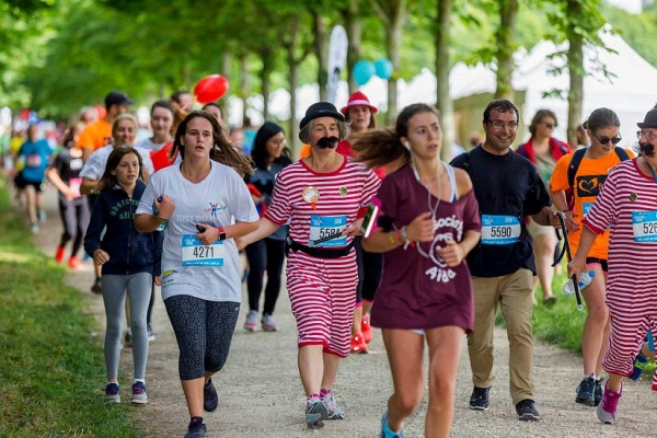 Cs. K&aacute;d&aacute;r P&eacute;ter - XXI. sz&aacute;zadi Diszk&oacute;nika, 439. Fusson a DAT!