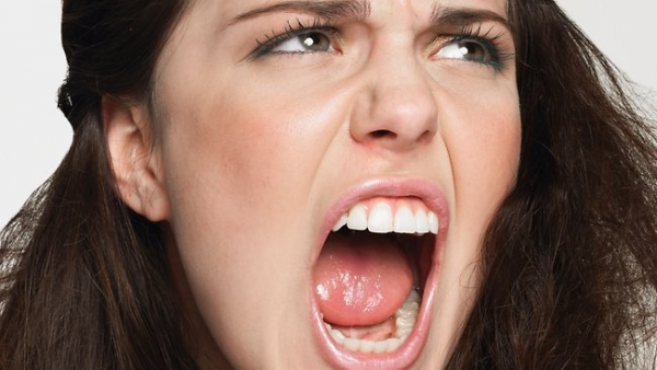 Cs.K&aacute;d&aacute;r P&eacute;ter - XXI. sz&aacute;zadi Diszk&oacute;nika, 54. Ne &uuml;v&ouml;lts a zen&eacute;re!